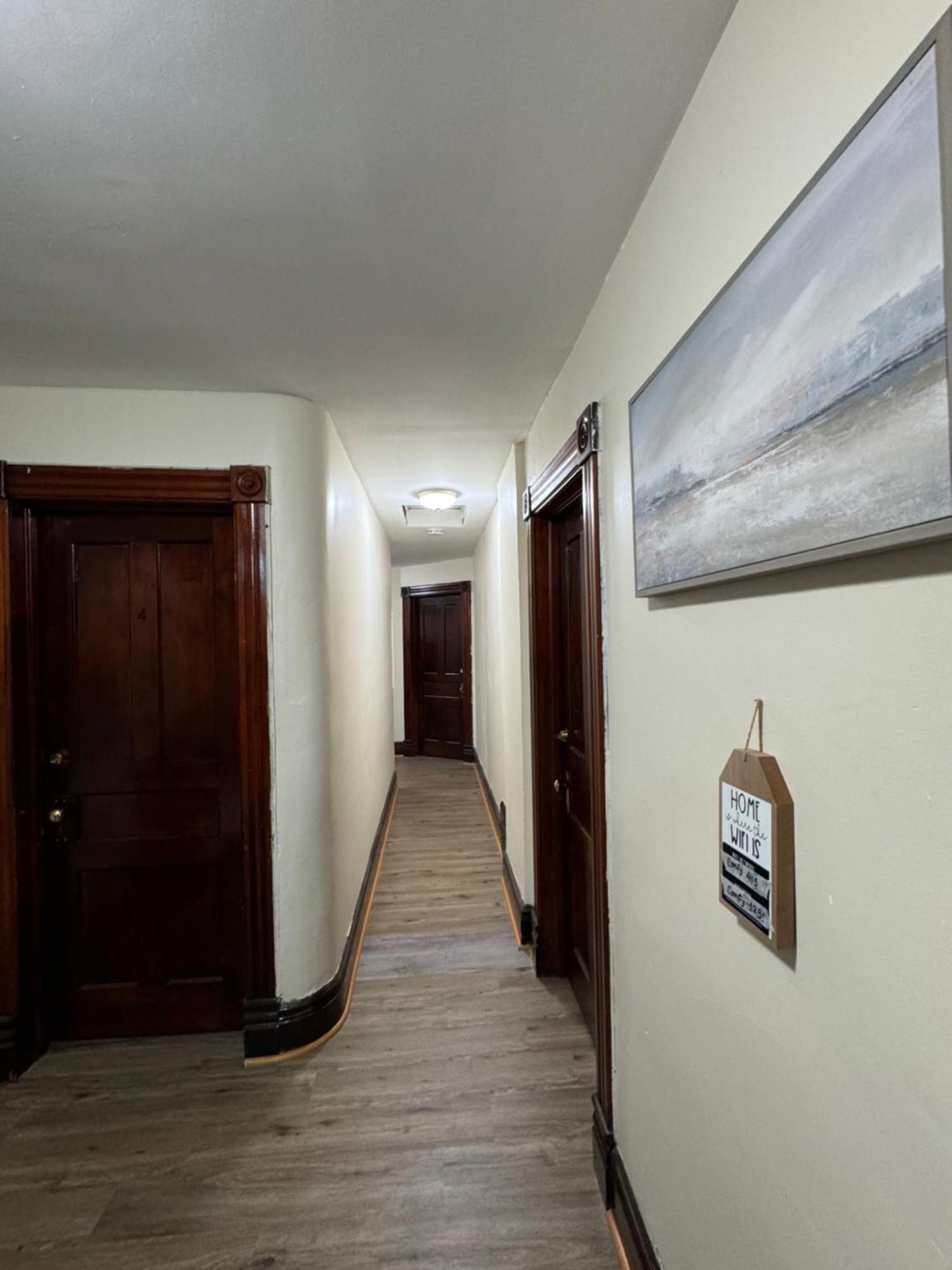 Comfy Getaway, 5 Bed, Sleeps 9, Walk To Falls! ไนแอการาฟอลส์ ภายนอก รูปภาพ
