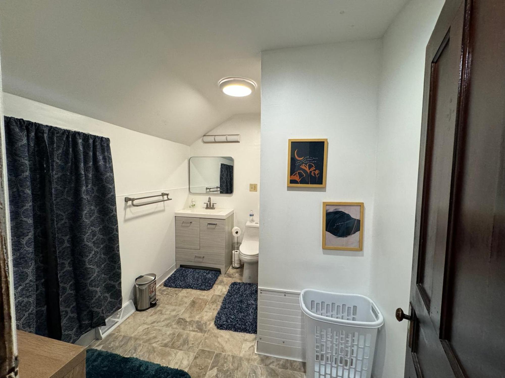 Comfy Getaway, 5 Bed, Sleeps 9, Walk To Falls! ไนแอการาฟอลส์ ภายนอก รูปภาพ