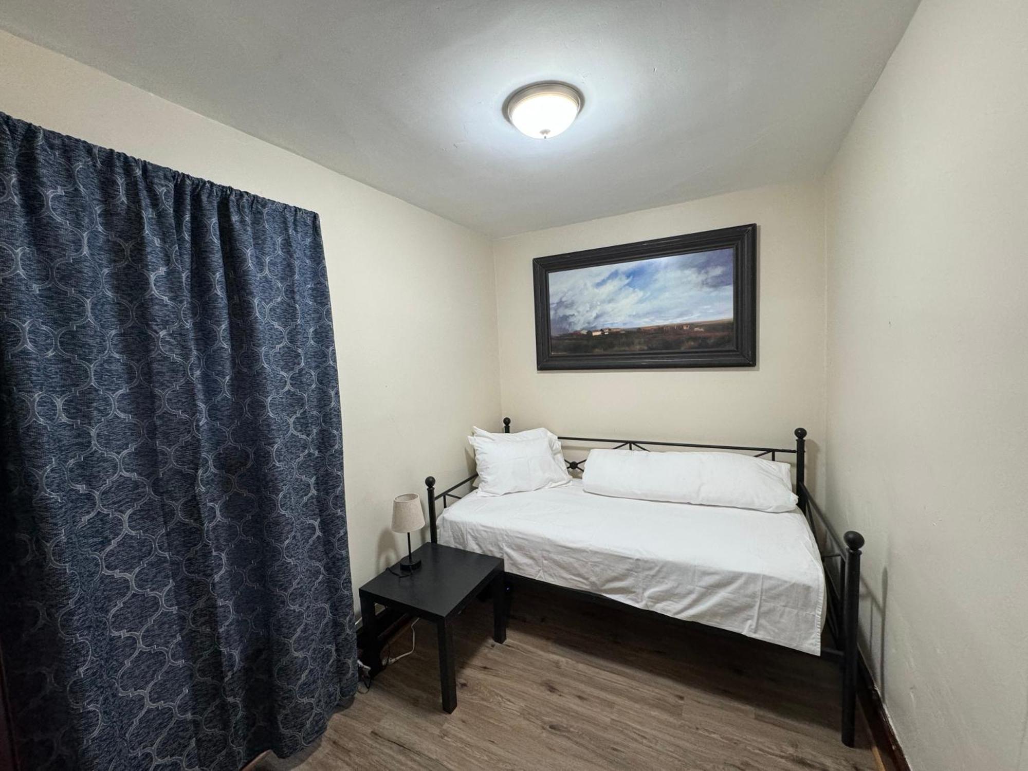Comfy Getaway, 5 Bed, Sleeps 9, Walk To Falls! ไนแอการาฟอลส์ ภายนอก รูปภาพ
